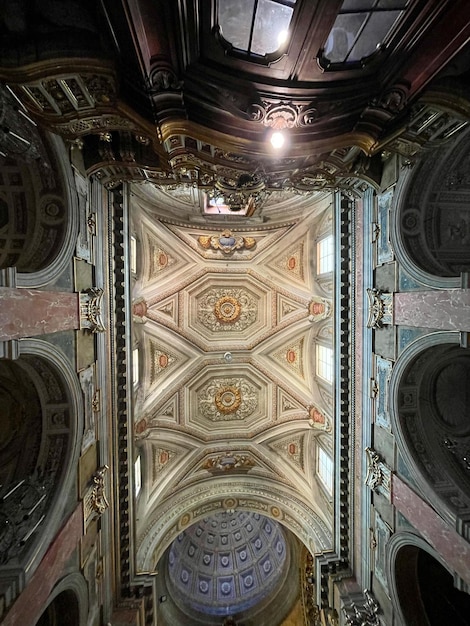 Interiores de la iglesia Santa Maria de la Escala Chiesa di SMaria della Scala