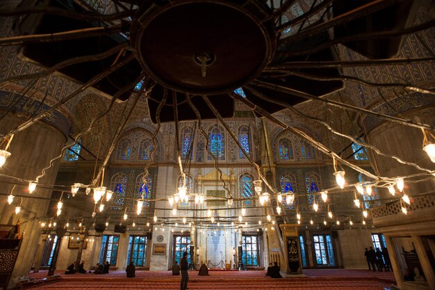 Interiores de la Mezquita del Sultán Ahmet en Estambul.