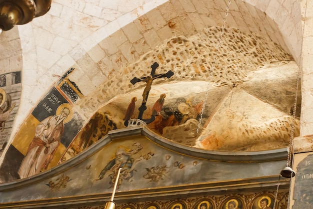 Los interiores del monasterio de la Santa Cruz en Jerusalén