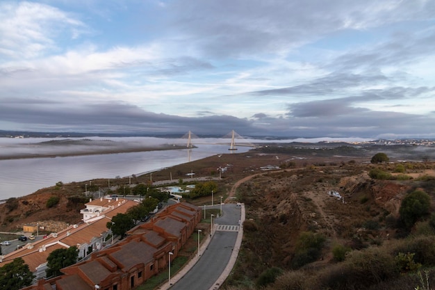 Internationale Brücke Guadiana in Ayamonte, Spanien. Sie ist eine der längsten Brücken Spaniens.