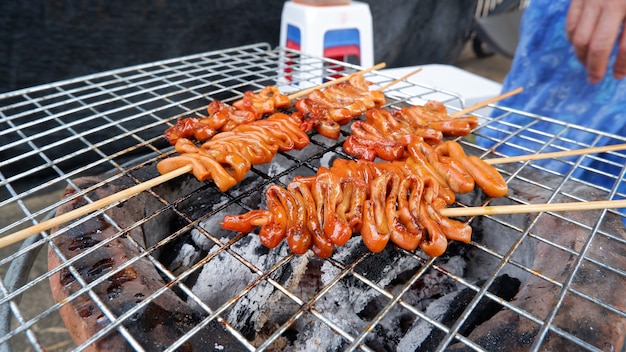 Intestinos de pollo en Tailandia Filete de pollo a la parrilla