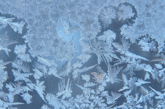 La inusual helada en una ventana de invierno