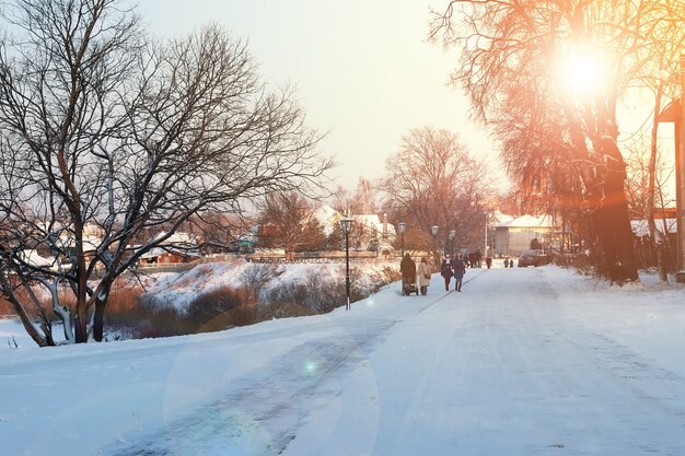 Invierno de la acera de la ciudad