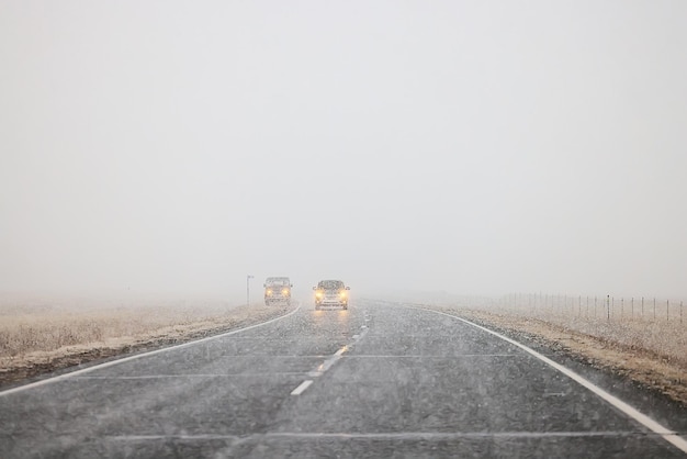 invierno carretera nevadas fondo niebla mala visibilidad