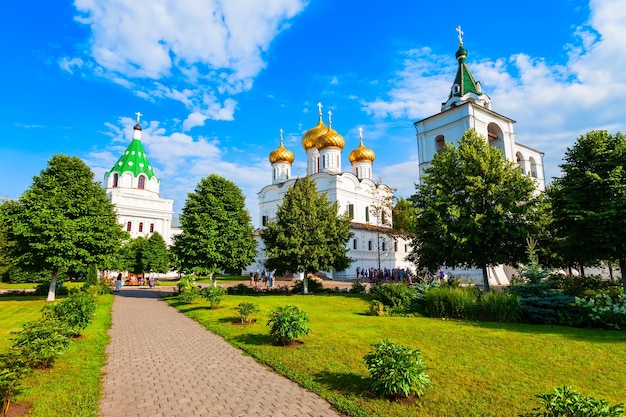 Foto ipatievsky ou ipatiev mosteiro kostroma