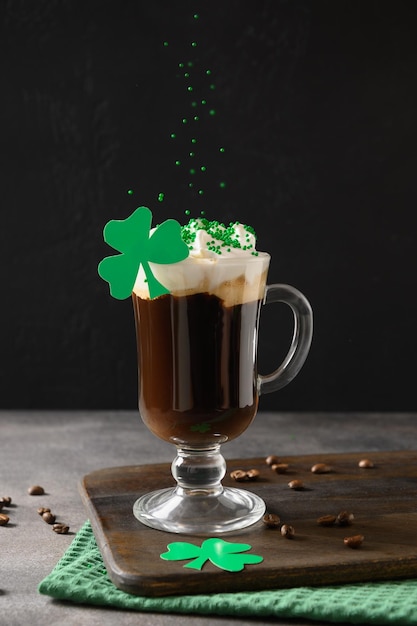 Irish Coffee und Cupcakes zum St. Patrick's Day