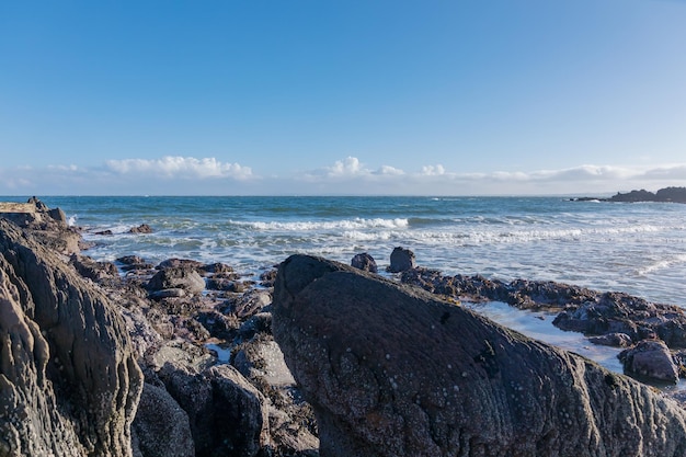 Irlanda do Norte Vistas costeiras do Oceano Atlântico Fotografias de estoque