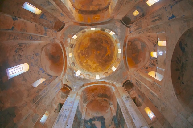 Isla Akdamar en el lago Van La Iglesia Catedral Armenia de la Santa Cruz