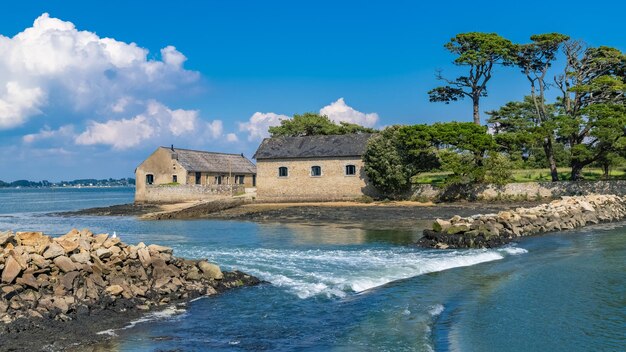 Foto isla de berder en bretaña en el golfo de morbihan