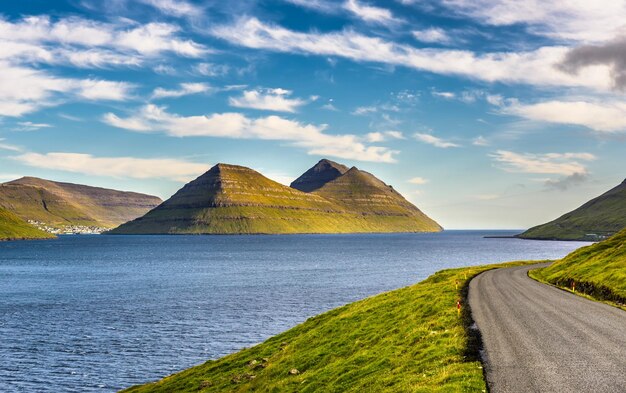 Isla de Bordoy vista desde la isla de Kalsoy Islas Feroe