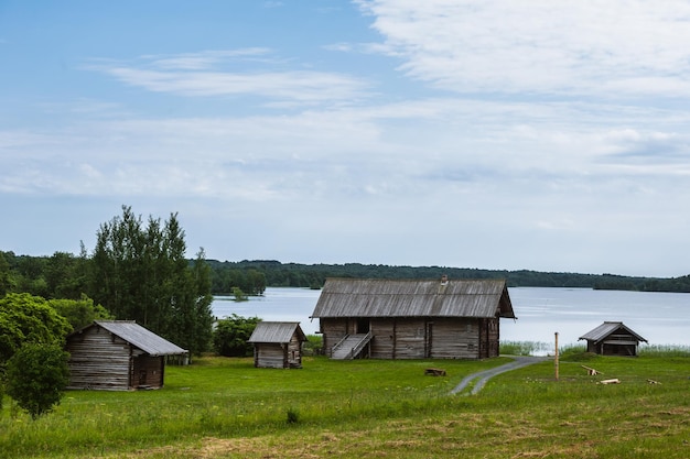 Isla Kizhi Rusia Arquitectura religiosa de madera antigua Paisaje de verano