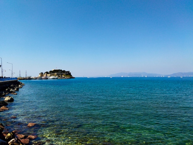 Isla de las palomas de Kusadasi en Turquía