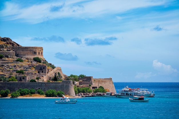 Foto la isla de spinalonga, en creta, grecia