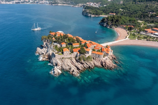 Isla de Sveti Stefan en Montenegro