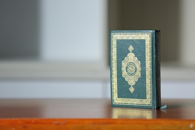 Islamisches Buch Koran