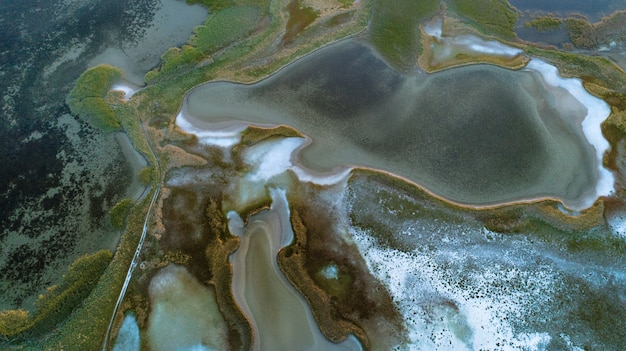 Islas inusuales en el lago Sivash y cámara de drones