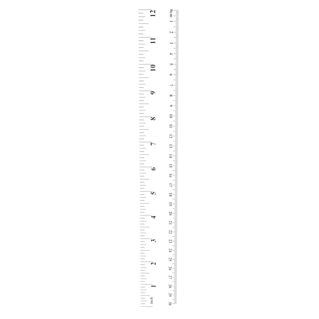 Isolierter Lineal auf weißem Hintergrund