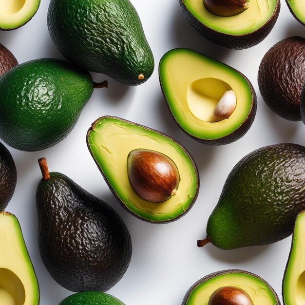 Isoliertes Avocado auf weißem Papierhintergrund