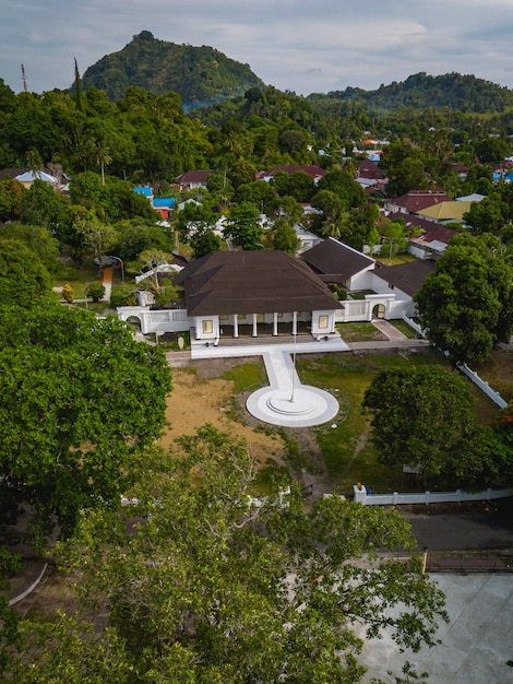 Foto istana mini en banda naira maluku (en inglés)