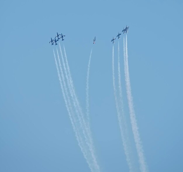 Italia, Sicilia; 24 de septiembre de 2016, exhibición aérea con chorros acrobáticos (Frecce Tricolori) - EDITORIAL