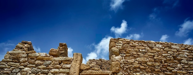 Foto italia, sicilia, costa sureste, caucana (provincia de ragusa), las ruinas del puerto griego original de kaukana (258 ac).