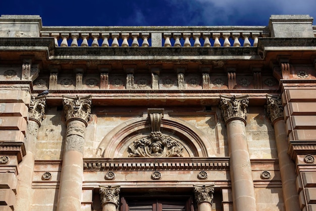 Itália, Sicília, Ragusa, fachada barroca do edifício