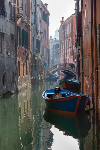 italia, venecia, barco, en, canal