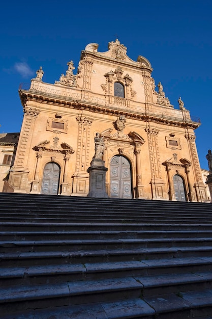 Italien Sizilien Modica Provinz Ragusa St. Peter barocke Fassade und Statuen Kathedrale aus dem 18. Jahrhundert aC