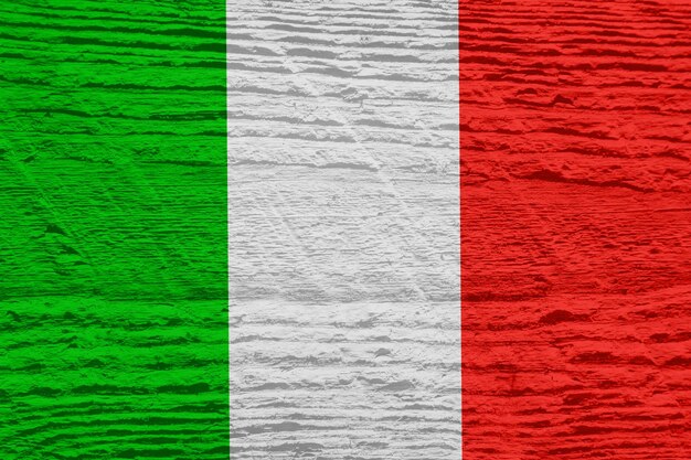 Foto italienische flagge mit holzstruktur