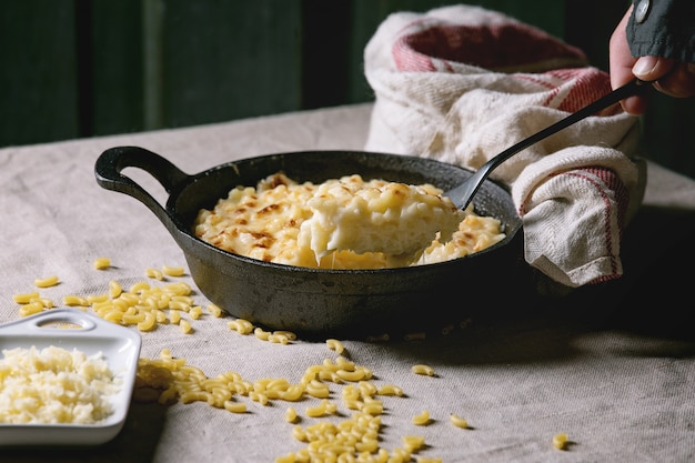 Italienische Pasta mit Käse