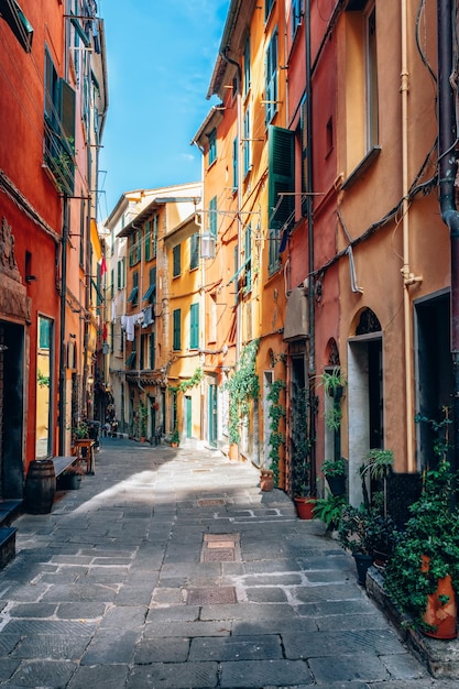 Italienische straßen hauptstraße von portovenere im nationalpark cinque terre