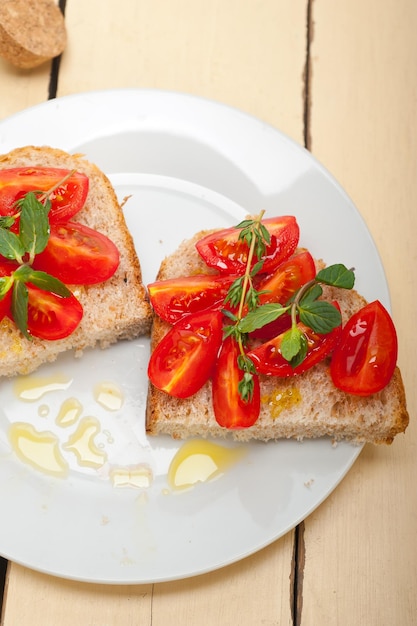 Italienische Tomatenbruschetta