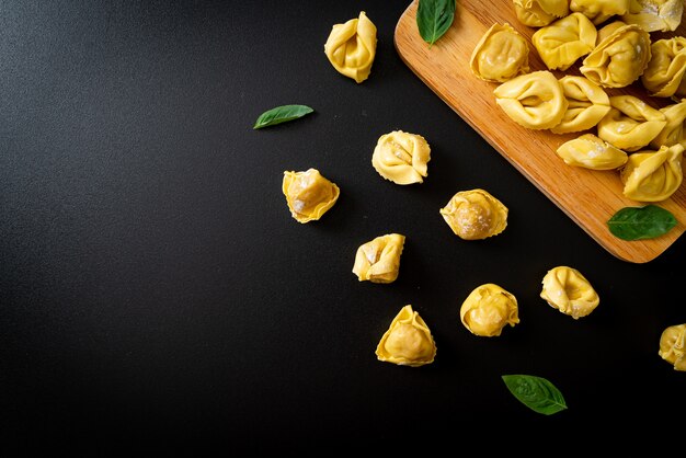 Italienische traditionelle Tortellini-Nudeln