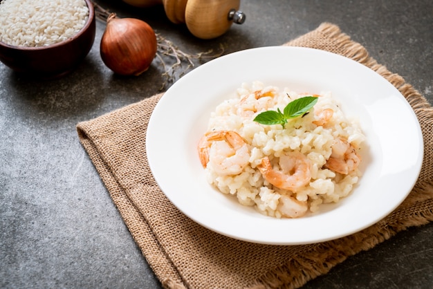 italienisches Risotto mit Garnelen