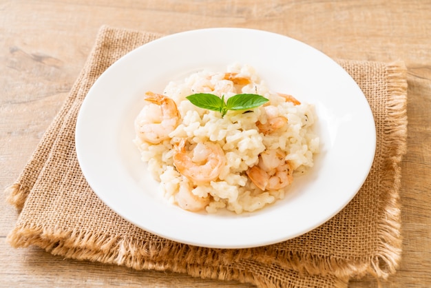 italienisches Risotto mit Garnelen