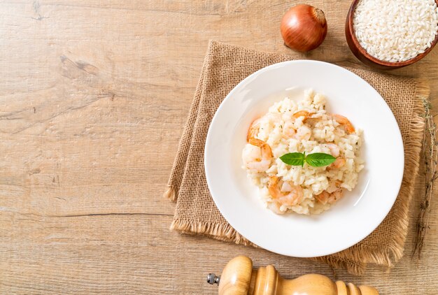 italienisches Risotto mit Garnelen