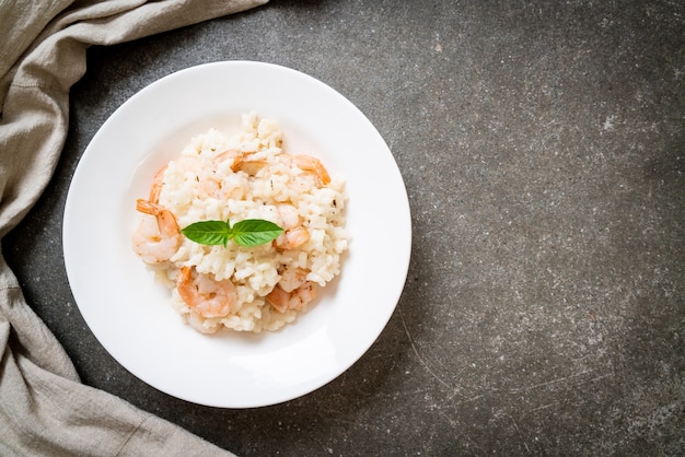 italienisches Risotto mit Garnelen