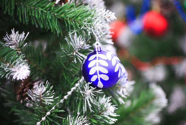 Itens de decoração para o Natal e Ação de Graças em diferentes desenhos e cores são exibidos