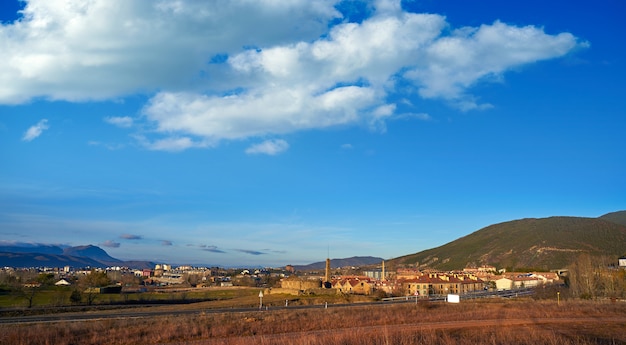 Jaca-Skyline in Huesca nahe Pyrenäen Spanien