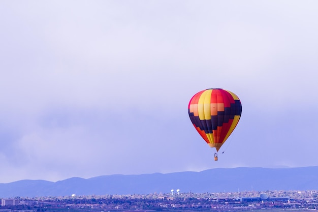 Jährliches Heißluftballonfestival in Erie, Colorado.