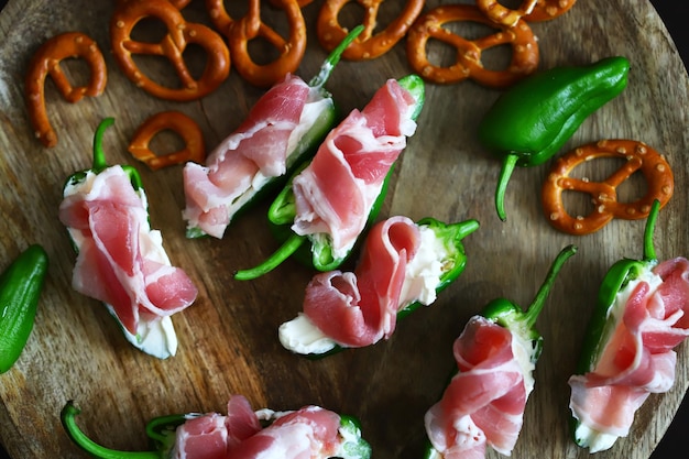 Jalapenopfeffer mit Speck und Frischkäse Gesunder Snack