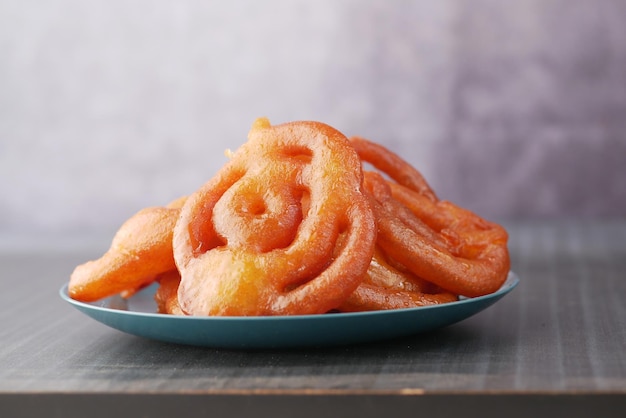 Jalebi indischer süßer Verkauf im örtlichen Geschäft