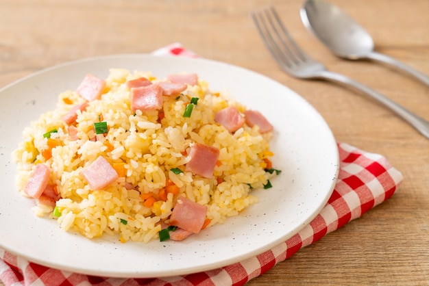 Jamón arroz frito