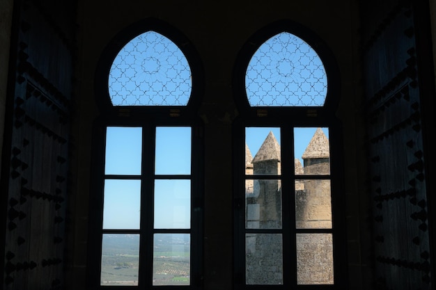 Janelas do castelo de Almodovar del Rio Andaluzia Espanha