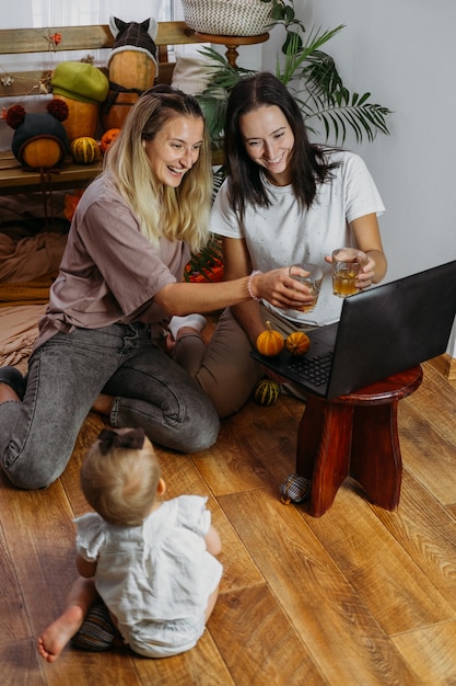 Foto jantar de ação de graças virtual online para comemorar a família e mostrar gratidão no novo normal