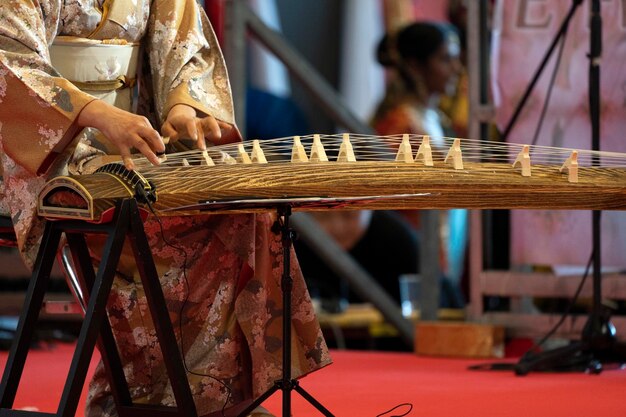 Foto japanische koto-harfe