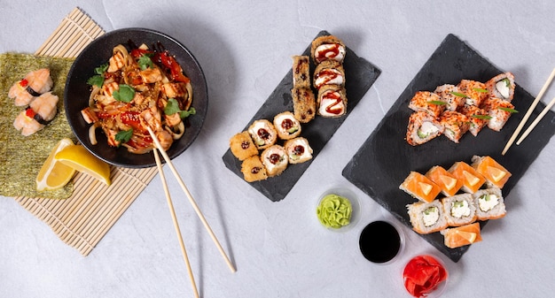 japanische küche verschiedene arten von sushi-rollen sushi-banner