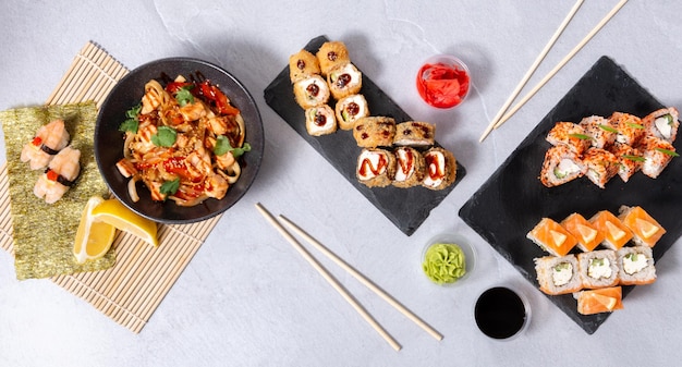 japanische küche verschiedene arten von sushi-rollen sushi-banner