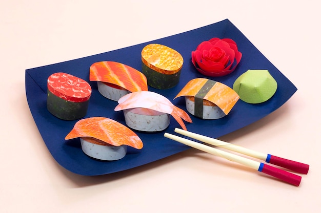 Japanische Meeresfrüchte-Sushi aus Papier