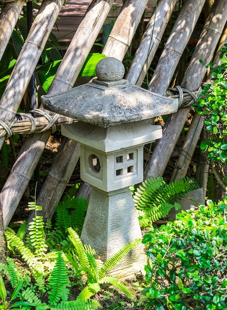 Foto japanische steinlaterne